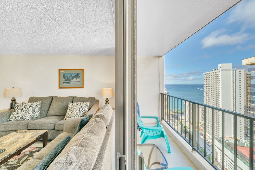 Standard Ocean View Condo 35th floor views Free parking & Wifi by Koko Resort Vacation Rentals Honolulu - photo 20