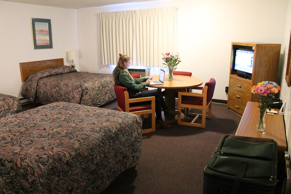 Budget Host Crestview Inn - photo 4