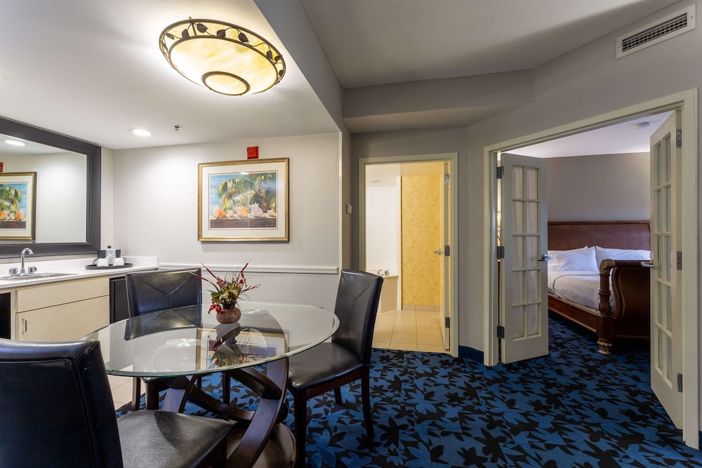 Hampton Inn & Suites Jacksonville Deerwood Park - photo 37