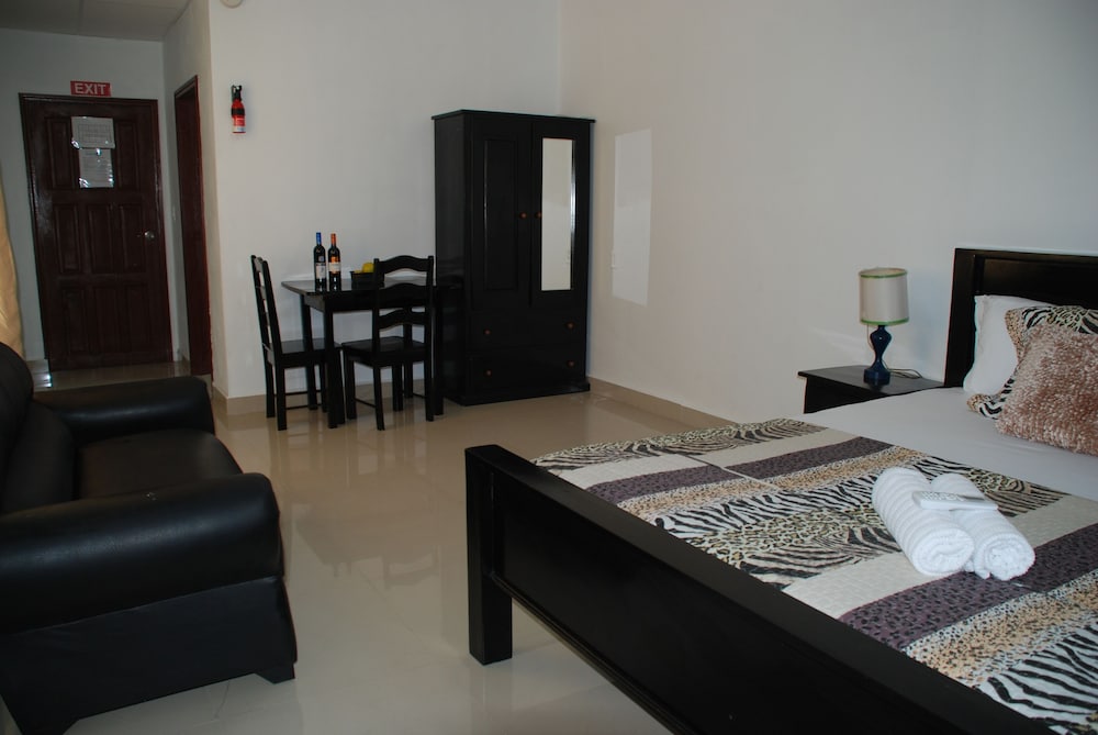 Hotel Coastalbay 2 & Golf Cart Rental in San Pedro, Belize