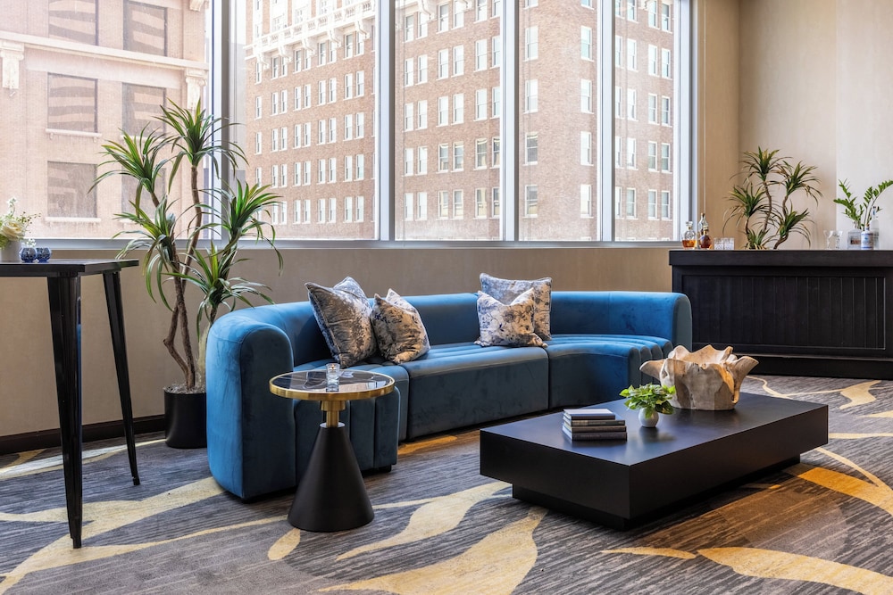Kimpton Hotel Palomar Phoenix Cityscape by IHG - photo 151