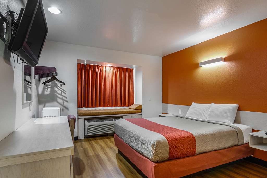 Motel 6 McAlester OK - photo 5