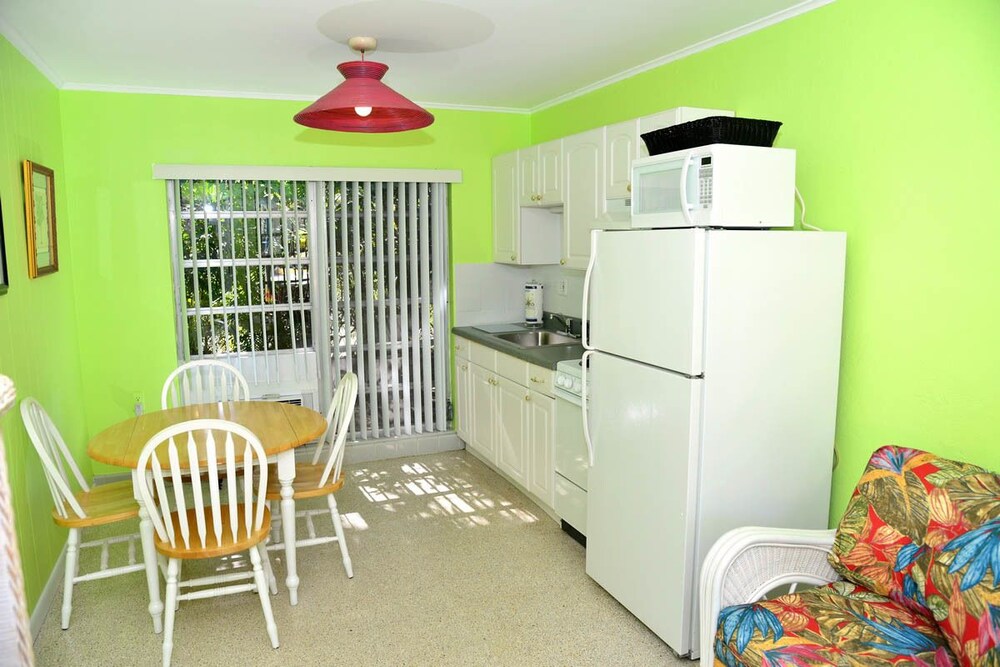 The Palmview and Sandpiper Inns - photo 34