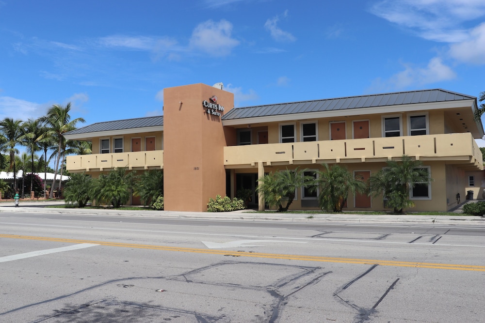 Curtis Inn & Suites - last minute hotel in Hollywood