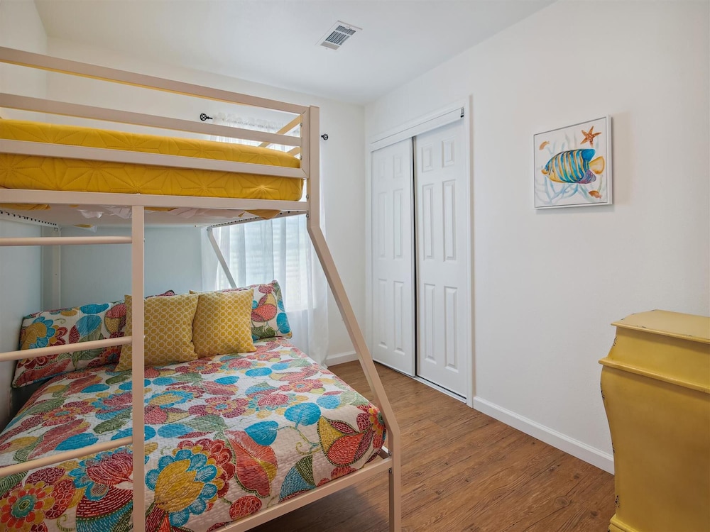 Amigo Bay - photo 15
