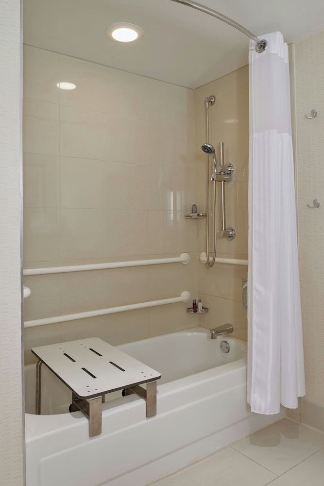 Detroit Metro Airport Marriott - photo 36