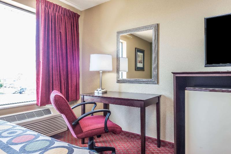Super 8 by Wyndham Troy IL St. Louis Area - photo 10