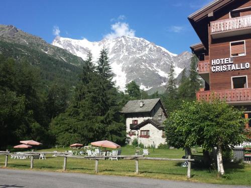 Hotel Cristallo - carbon neutral hotel in Macugnaga