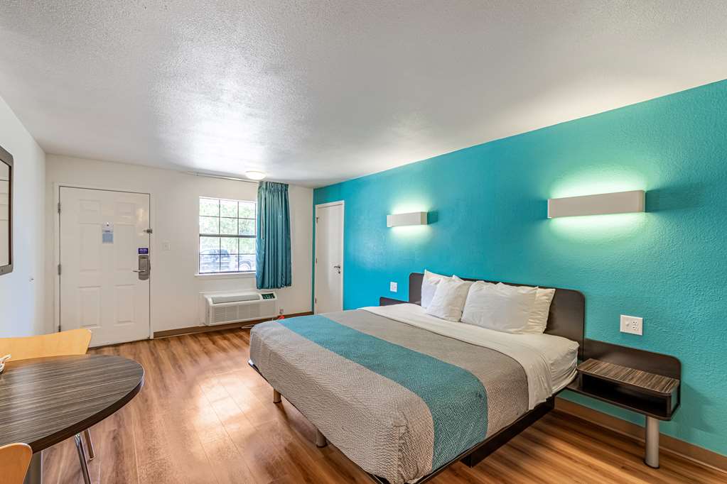 Motel6 Georgetown TX - photo 12