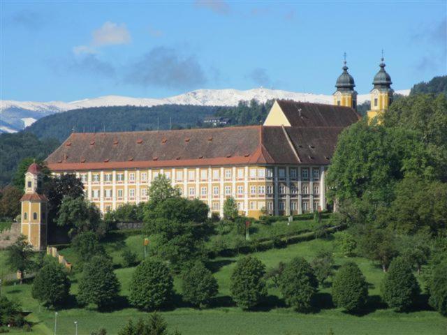 Schlossblick Stainz — 4-Star Luxury Hotel in Stainz, Austria