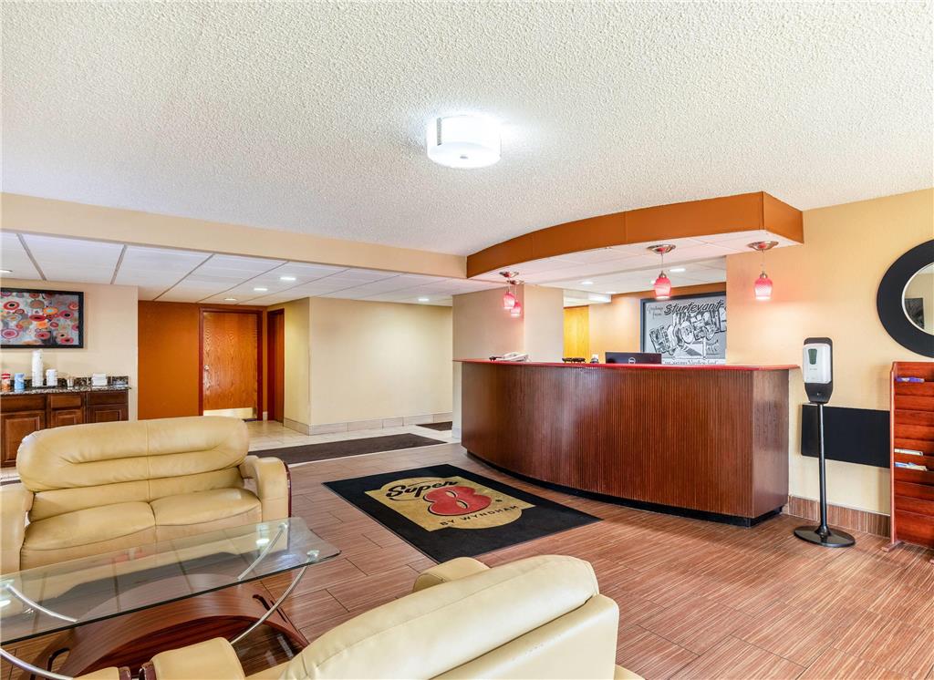 Super 8 by Wyndham Sturtevant Racine - photo 17