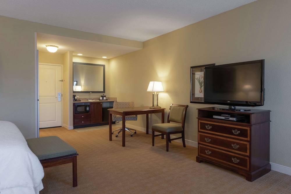 Hampton Inn & Suites Vicksburg - photo 23