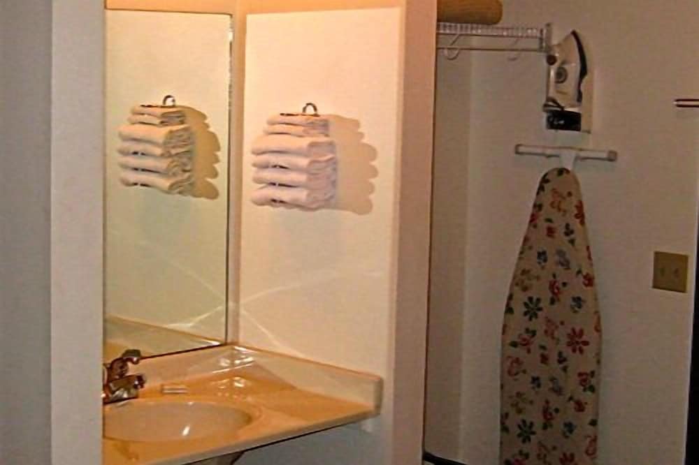 Coronado Motel and RV Park - photo 26