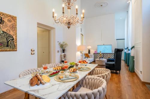 Maison Mirò with private parking — 4-Star Luxury Hotel in Lucca, Italy