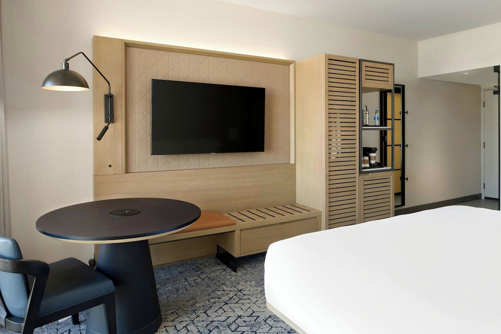 Sheraton Park Hotel at the Anaheim Resort - photo 31