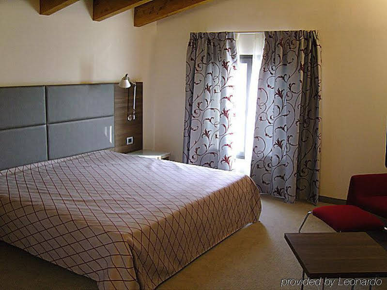 Residenza Del Parco — 4-Star Luxury Hotel in Vigevano, Italy
