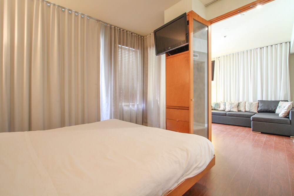 The Mercury All Suites Hotel - photo 110