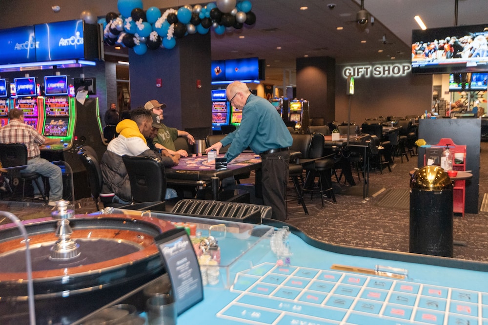 Royal River Casino and Hotel - photo 27