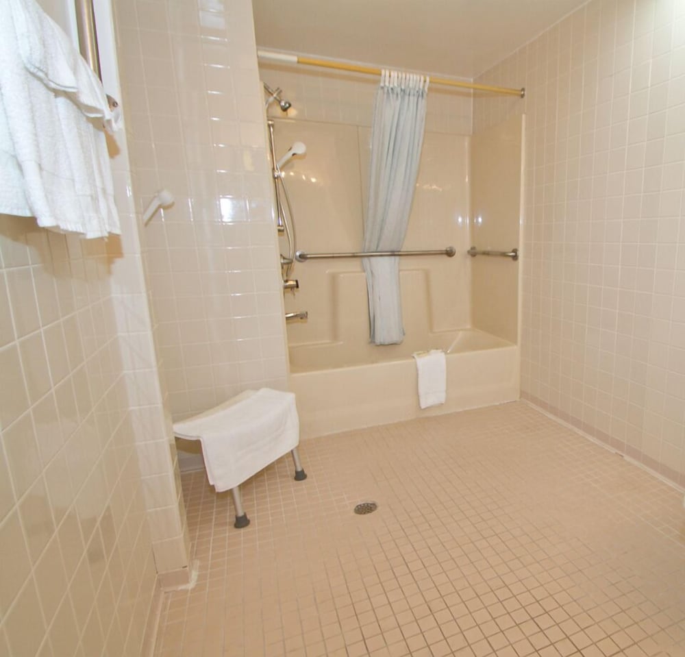 Brooks Street Motor Inn - photo 25