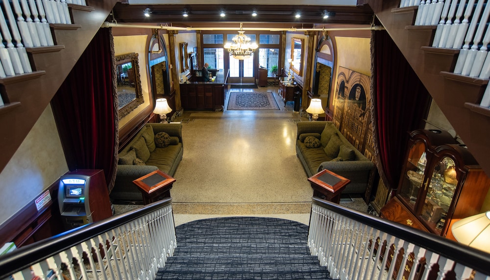 MarQueen Hotel - photo 5