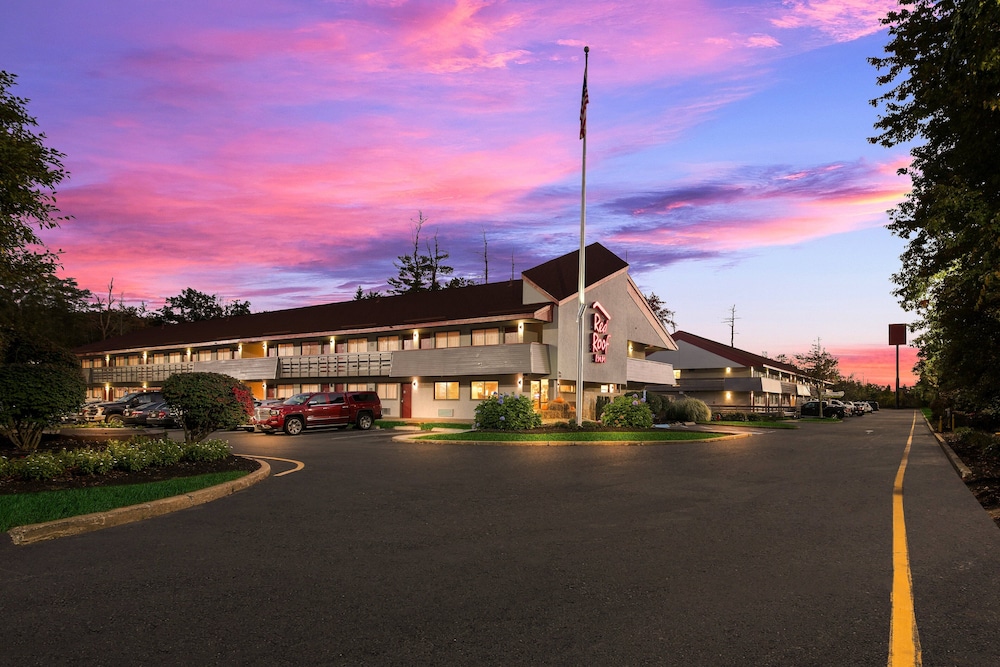 Red Roof Inn Salem - photo 35