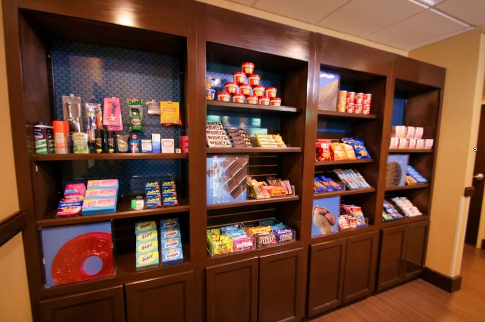 Hampton Inn & Suites Jacksonville Beach Blvd Mayo Clinic - photo 39