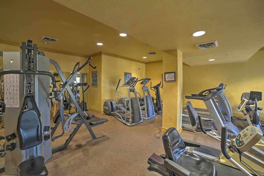 Branson Getaway w Balcony & Resort Amenities - photo 20