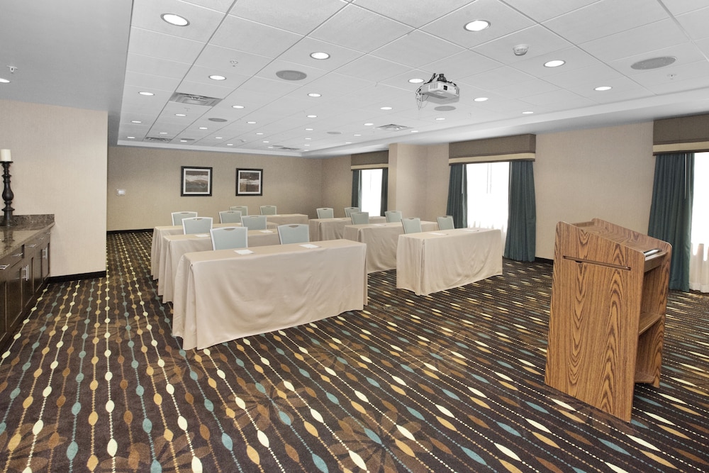 Hampton Inn Pittsburgh Bridgeville - photo 60