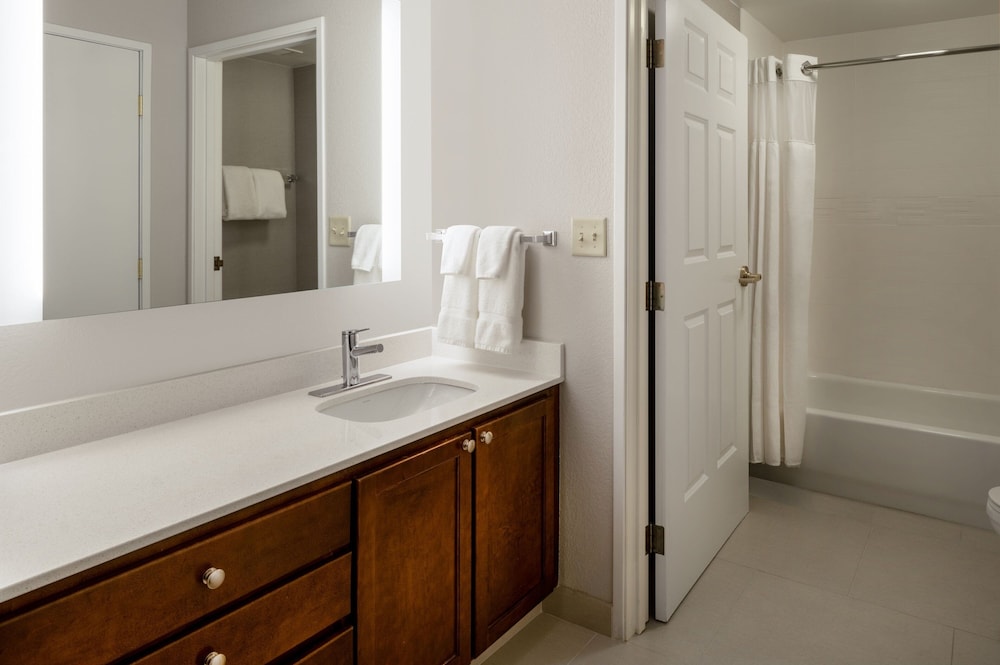 Residence Inn by Marriott Chicago Oak Brook - photo 17