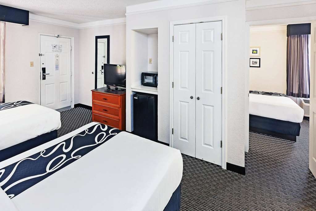 La Quinta Inn by Wyndham Dallas Uptown - photo 69