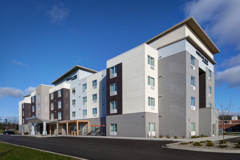 TownePlace Suites by Marriott Grand Rapids Airport - photo 23
