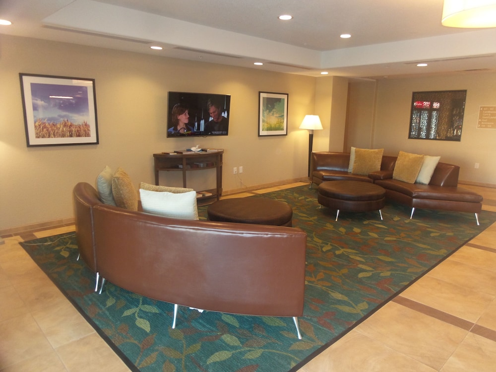Candlewood Suites Cotulla by IHG - photo 21
