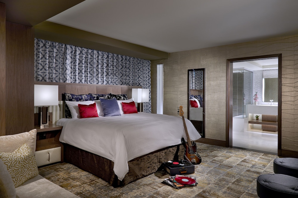 Seminole Hard Rock Hotel & Casino Tampa - photo 11