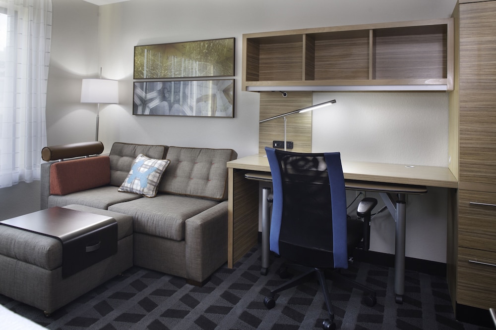 TownePlace Suites by Marriott Detroit Canton - photo 8