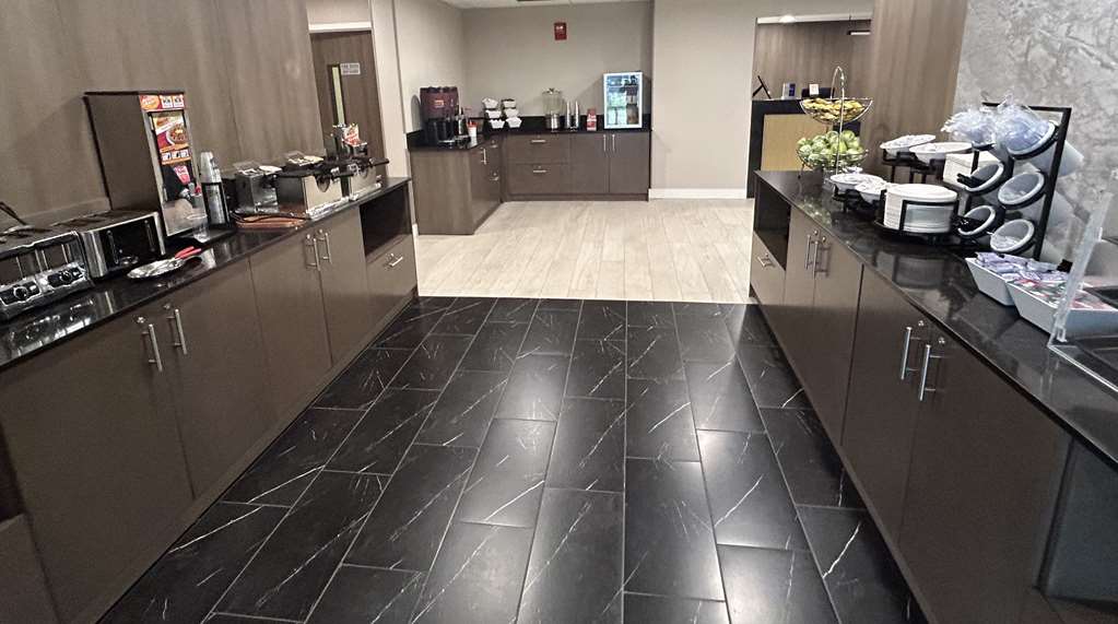 Best Western Plus Meadowlands - photo 23
