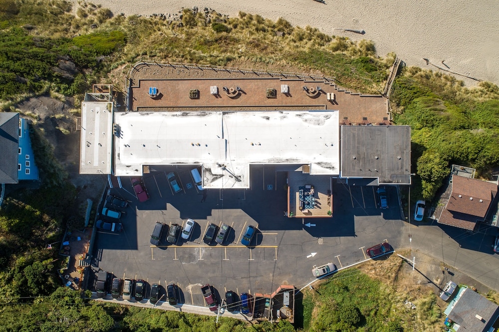Sailor Jack's Oceanfront Inn - photo 70