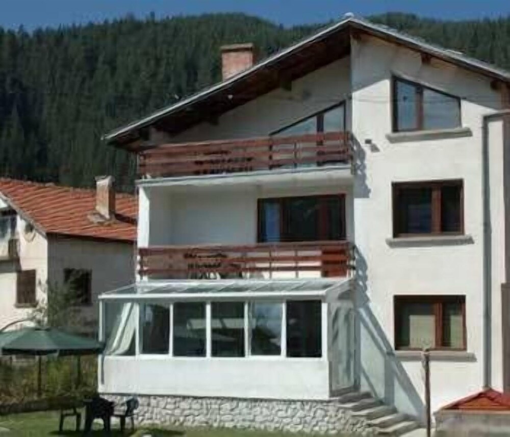 All Seasons Mountain Vistas in Samokov, Bulgaria