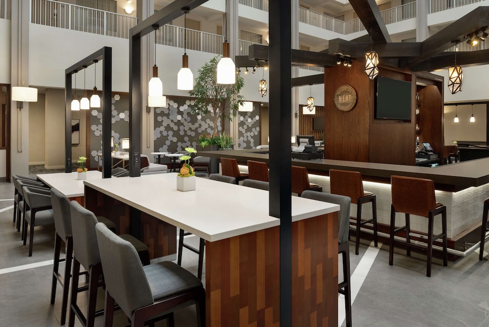 Embassy Suites by Hilton Cincinnati RiverCenter - photo 49