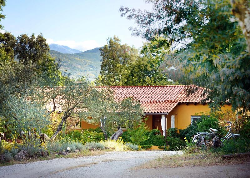 Hotel Rural El Retiro de San Pedro by RetiroRural - carbon neutral hotel in Arenas De San Pedro