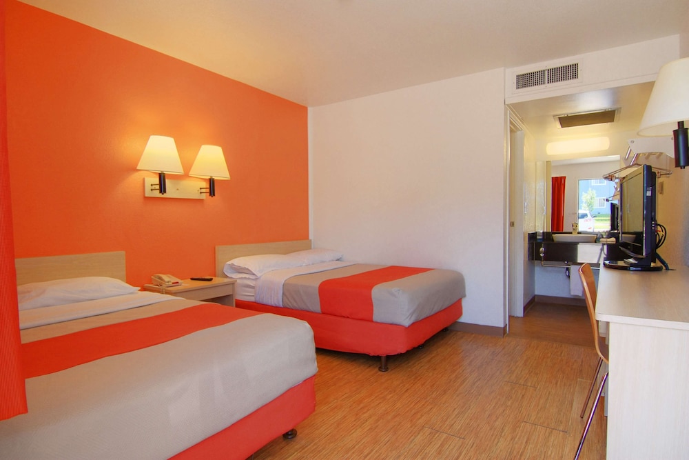 Motel 6 Rapid City SD - photo 13