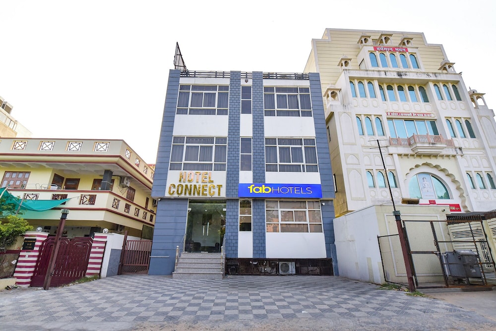 Fabhotel Connect - carbon neutral hotel in Jaipur