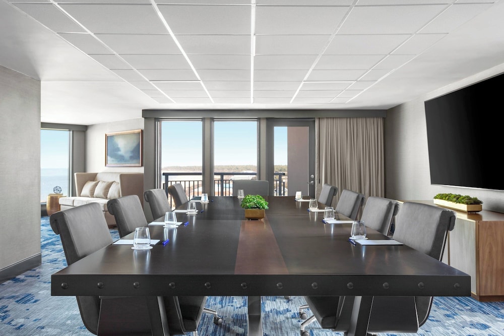 Delta Hotels by Marriott Virginia Beach Waterfront Suites - photo 40