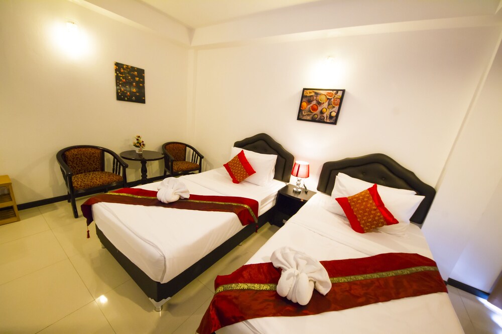 TH beach hotel - last minute hotel in Hua Hin