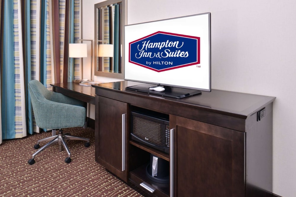 Hampton Inn & Suites Bend - photo 18