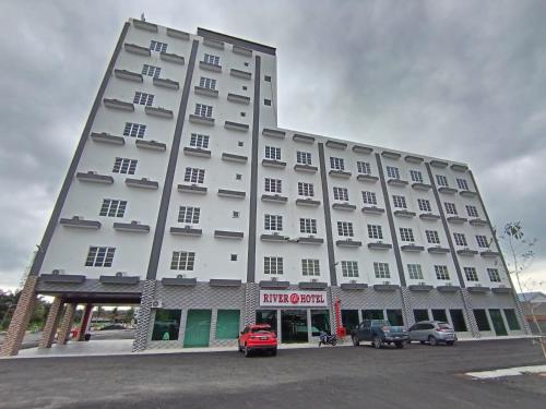 River Hotel - carbon neutral hotel in Taiping