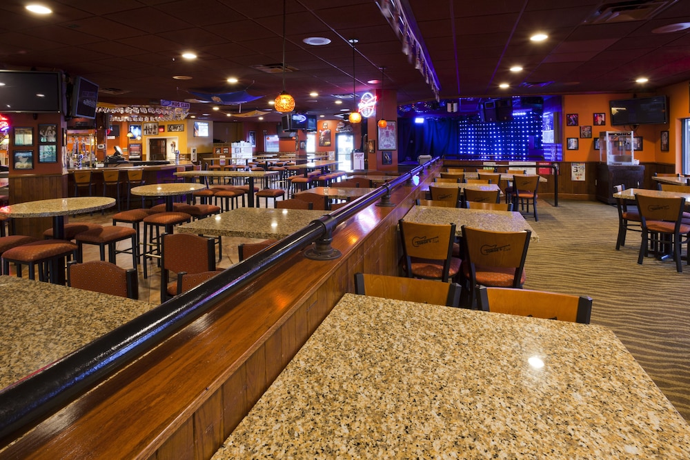 DoubleTree by Hilton Austin MN - photo 26