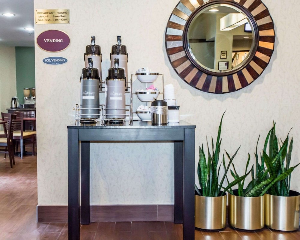 Blankenbaker Inn by IHG - photo 31