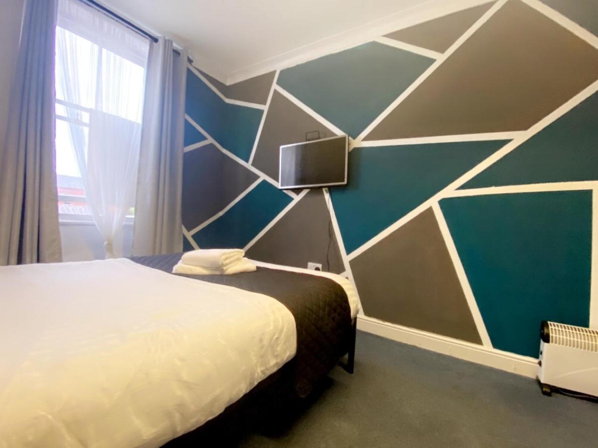 Best Deal Kings Hotel — Blackburn — photo 5