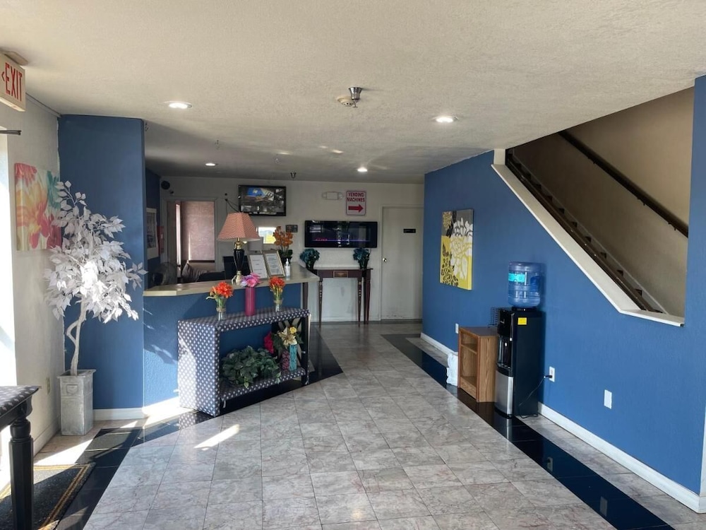 Express Inn & Suites Junction City — hotel in Manhattan
