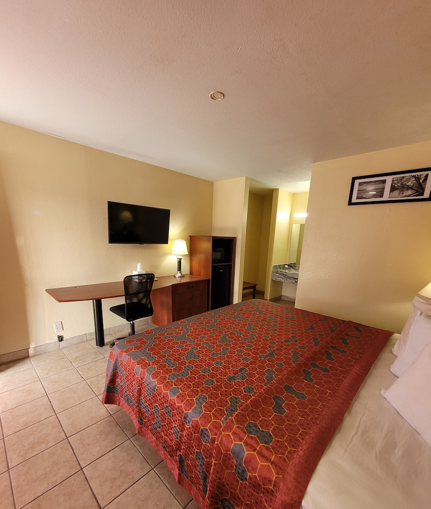 La Vista Motel - photo 8